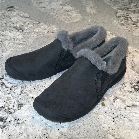 NEW J Sport Dark Grey Faux Fur Lined Slip-on Loafers Size 9 - Picture 10 of 11